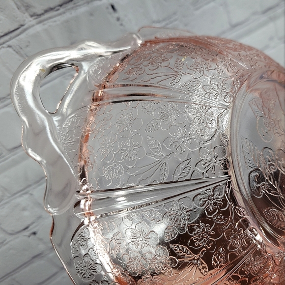 Jeannette Glass Pink Depression Glass Cherry Blossom Two Handle Serving Bowl - Picture 5 of 6